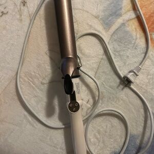 Sleek Curling Iron - Silver and White 1.5 inch approx